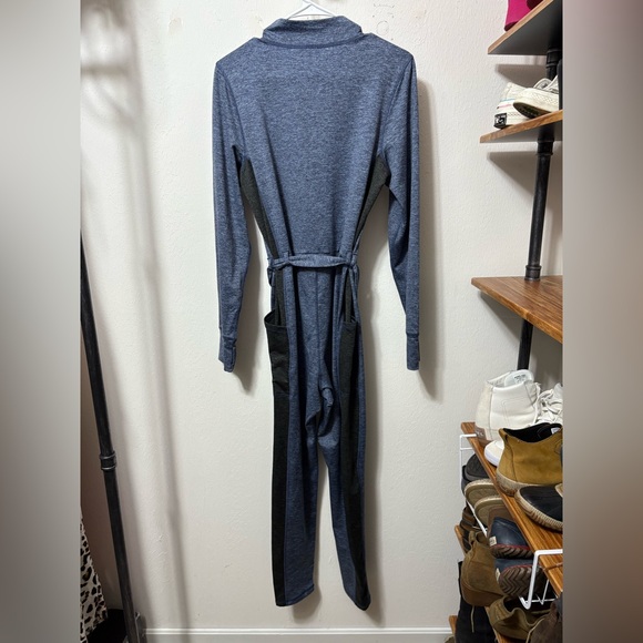 Offline by Aerie Chillside
Warmup Base Layer Jumpsuit XL - Picture 4 of 4
